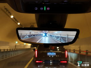 金溢科技：公司拥有流媒体后视镜、CMS电子后视镜、360环视、车载投影、氛围灯等可应用于智能汽车座舱的电子产品