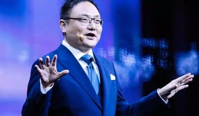 罗振宇跨年发布得到新商学App与两本新书