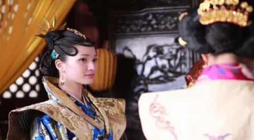 短剧当皇后穿成了豪门弃妇&明月曾经照双人免费在线观看_当皇后成豪门太太免费阅读 2233--第1张