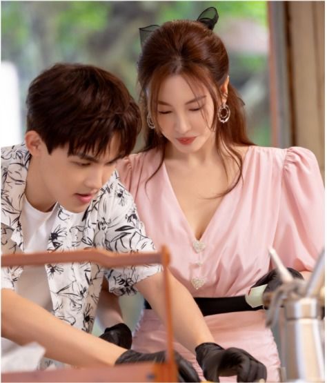 短剧恋爱脑她失忆了免费在线观看_恋爱脑女--第1张