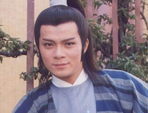 短剧下山后，我成为四位师姐的宝免费在线观看_下山后我成了祖宗--第1张