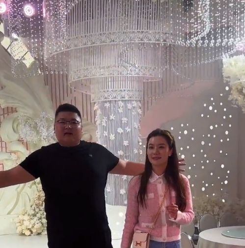 短剧我那热辣滚烫的婚姻&刚离婚，五个女神未婚妻倒追我免费在线观看--第1张