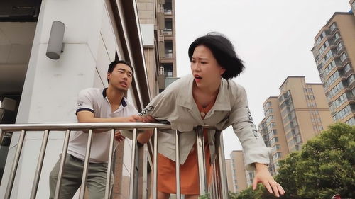 短剧新婚夜植物人老公站起来了免费在线观看_植物人结婚当天苏醒--第1张