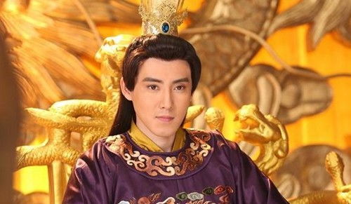 短剧陛下，臣真是忠臣啊赵慧楠免费在线观看_陛下,臣是为了你好--第1张
