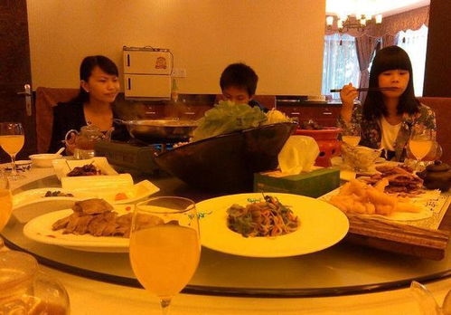短剧软饭吃够了，是时候掀桌子了免费在线观看_与凤行免费观看--第1张