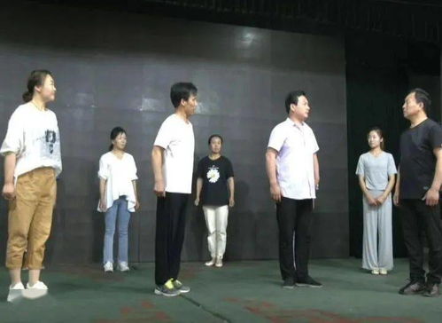 短剧团宠千金，女儿我们回家免费在线观看_团宠千金 小说--第1张