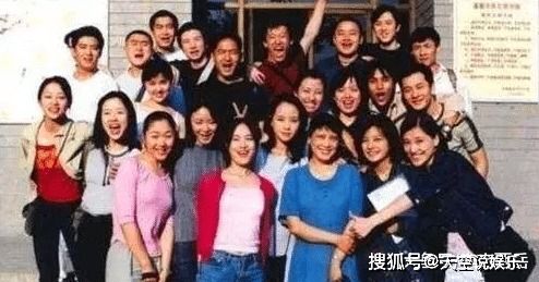 短剧离婚后我爆红了免费在线观看_离婚后我爆红了!--第1张