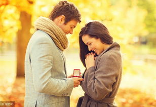 短剧离婚后，高冷女总裁悔不当初免费在线观看的简单介绍--第1张