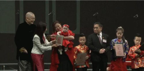 短剧团宠千金的马甲又被扒了免费在线观看_团宠千金马甲掉不--第1张