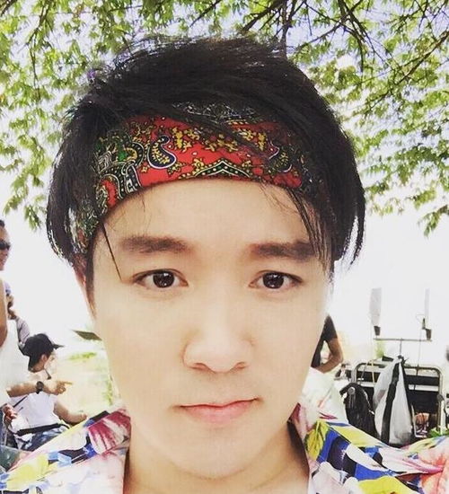 短剧这么多年，爱你成瘾亦成罪免费在线观看_这么多年爱你成瘾亦成罪短剧全集--第1张