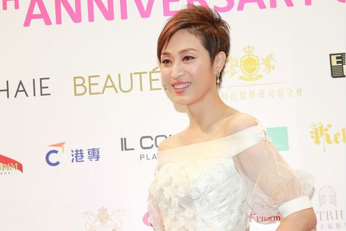 短剧团宠千金美又飒免费在线观看_团宠千金又美又飒--第1张