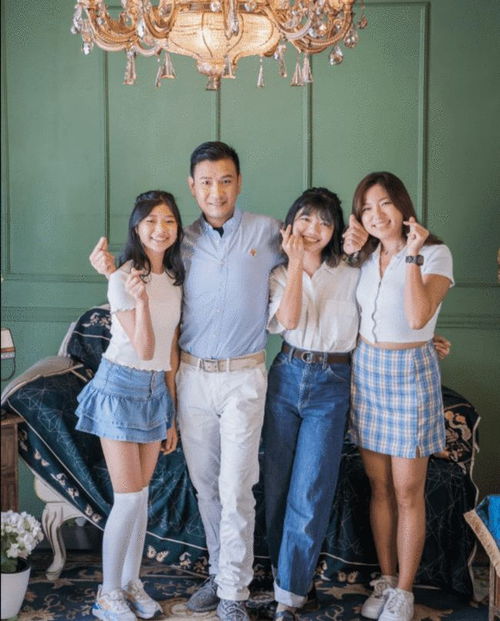 短剧漂亮后妈甜翻全家全集观看_漂亮背后剧情介绍--第1张