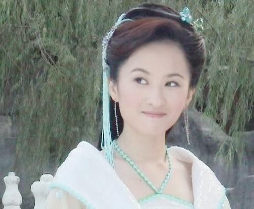 短剧AA女王爷的极品快递员全集观看_女王爷--第1张