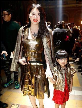 短剧五年后大佬妈咪携宝飒翻全豪门全集观看--第1张