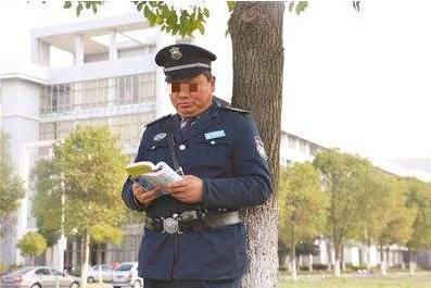 短剧保安老爸钞有钱全集观看_爸爸保安工作丢人吗--第1张