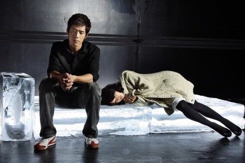 短剧冷战八年后初恋哭着问错了没全集观看_冷战小说--第1张