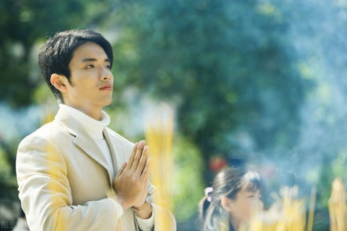 热播短剧重生后成为渣男死对头的心尖宠免费在线观看_重生成了渣男的死对头--第1张