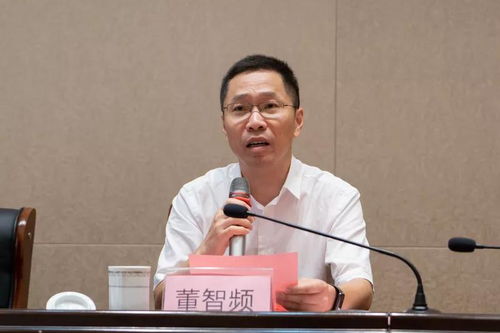 热播短剧女主她一心只想搞事业免费在线观看_女主她只想活命穿书一夜从灯--第1张