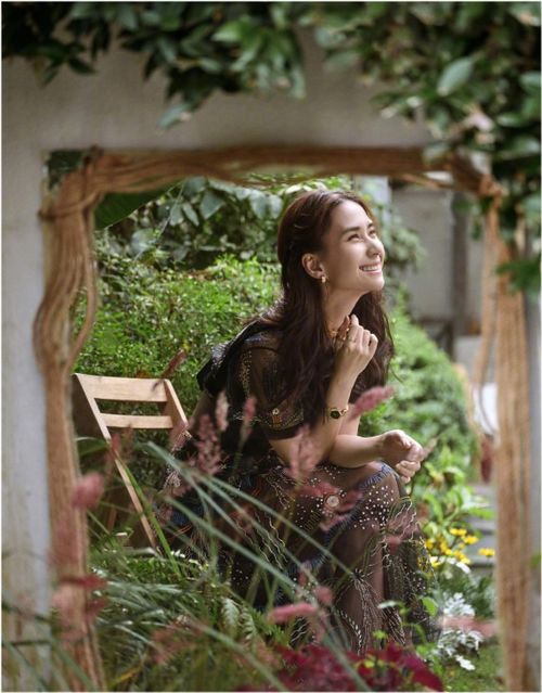 热播短剧-巨力女友是将军免费在线观看_巨力集团女明星--第1张