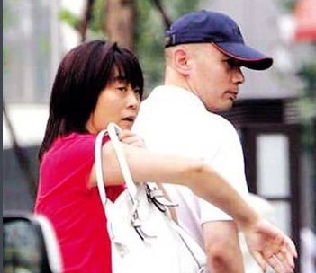 短剧被偷走爱的那十年全集观看_歌曲被偷走的爱--第1张