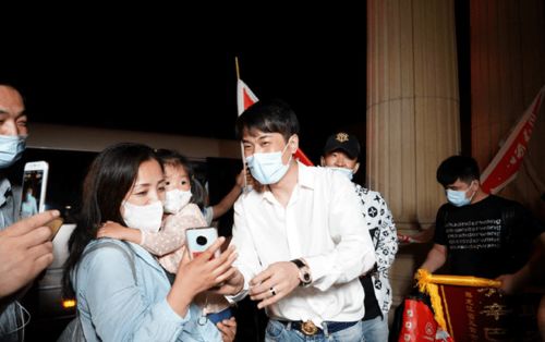 热播短剧-百亿继承人免费在线观看_百万亿继承人--第1张