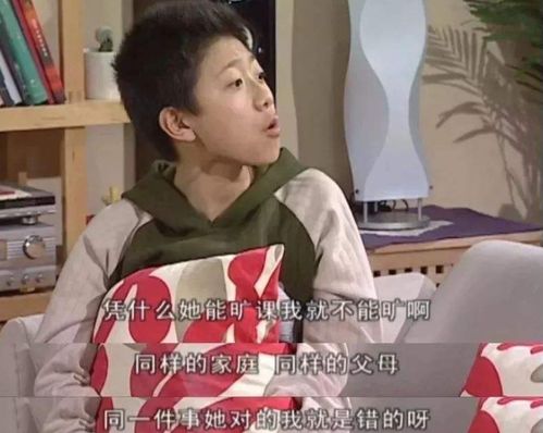 热播短剧一胎三宝，神秘爹地竟是大佬拽妈携崽归来免费在线观看--第1张