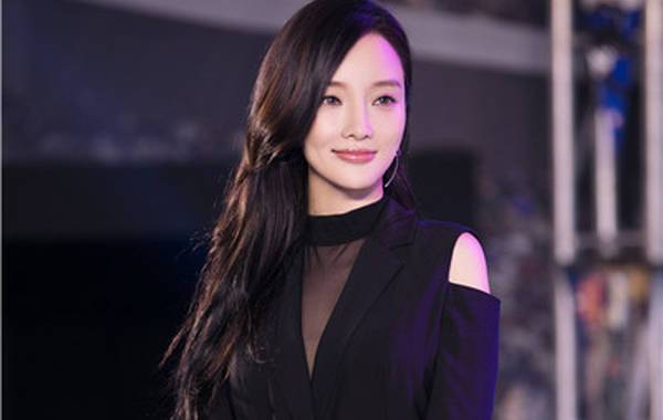 短剧霍少闪婚后竟成了娇娇公主全集观看_短剧霍少闪婚后竟成了娇娇公主全集观看下载--第1张