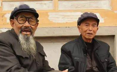 短剧龙隐于田老农父亲是大佬全集观看--第1张