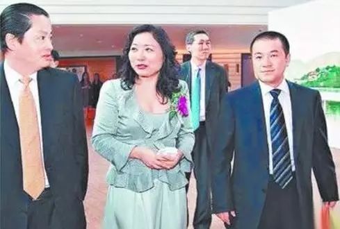 短剧离婚后我成全球首富的女儿全集观看_离婚后我成了全球首富--第1张