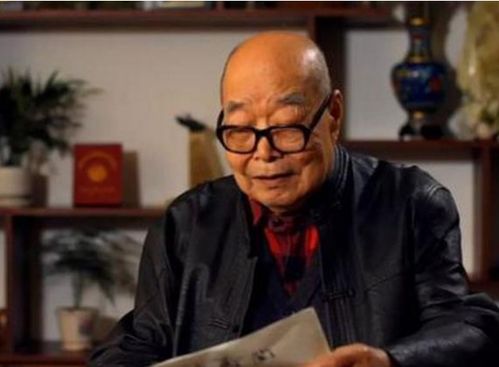  龙隐于田老农父亲是大佬，热播短剧在线免费观看全集，龙隐于田，老农父亲是大佬--第1张