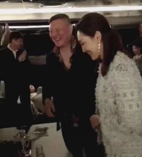  热播短剧凶萌娇妻被大叔狂宠在线免费观看全集--第1张