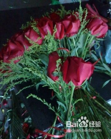  99朵玫瑰花处理方法--第1张