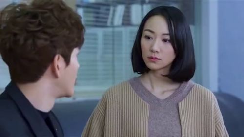  热播短剧误入房间后被顶头上司宠入怀免费全集--第1张