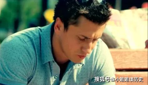  热播短剧大楚败家子极品纨绔逆袭记免费全集——极品纨绔的华丽逆袭--第1张