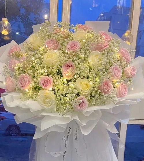  满天星与黄玫瑰的花语之恋，爱的永恒与承诺--第1张
