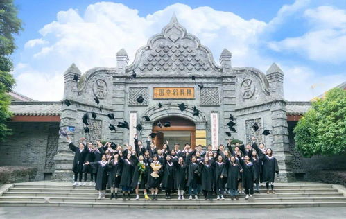  短剧重回学校做大佬全集观看，重回学校做大佬，短剧全集观看--第1张