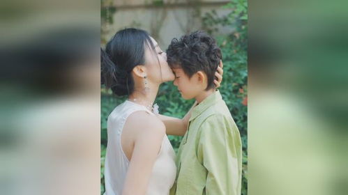  短剧四年后她带萌宝惊艳全球全集观看--第1张