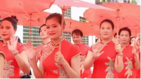  短剧女大佬又美又飒全集观看，领略女强人的魅力人生，女大佬又美又飒全集，魅力人生，短剧中的女强人风采--第1张
