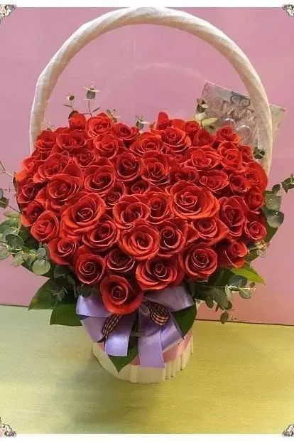  一束999朵玫瑰花的价格，惊人的美丽背后的代价--第1张