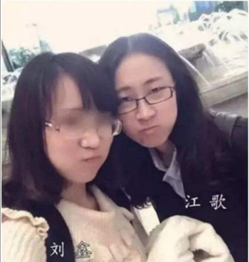  短剧我和房东的秘密我的美女室友这个房客不一般合全集观看--第1张