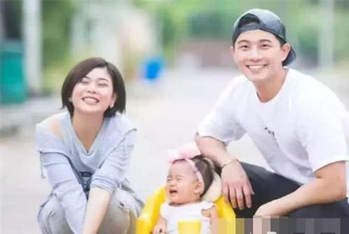  短剧奉子成婚霍少独宠冷傲妻全集观看，奉子成婚，霍少独宠冷妻全集--第1张
