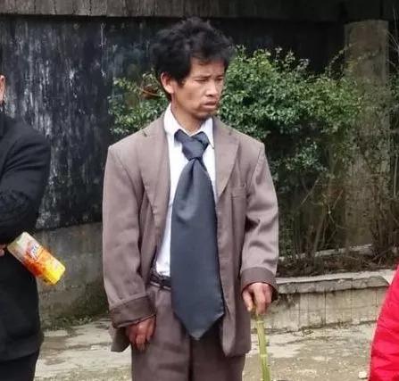  傻王丑妃短剧全集，搞笑又感人的爱情故事，傻王丑妃短剧全集，爱情中的傻瓜与美丑之谜--第1张