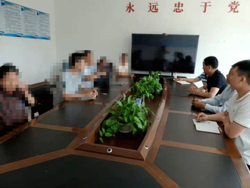  短剧闪婚老公是大佬全集观看，一场意外，让两人闪婚成真爱，意外之婚，大佬的真爱--第1张