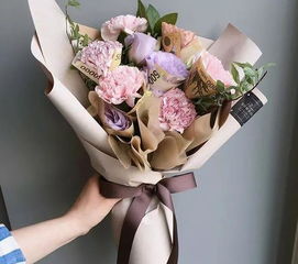  感恩节送什么花，感恩节送什么花，表达感激之情的鲜花选择--第1张
