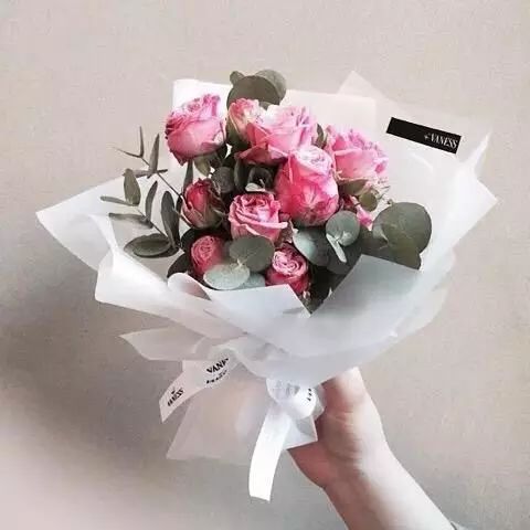  情人节送花送多少朵合适--第1张