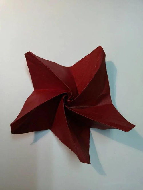  折纸玫瑰花教程，折纸玫瑰花制作教程，简单易学的折纸玫瑰花--第1张