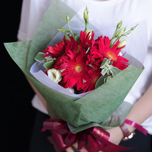  送什么花给女性朋友比较好