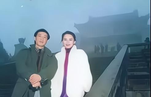  短剧闪婚老公是大佬全集观看——一段意想不到的爱情故事--第1张