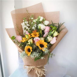  教师节送什么鲜花合适，教师节送康乃馨、百合、剑兰、向日葵等鲜花比较合适。--第1张