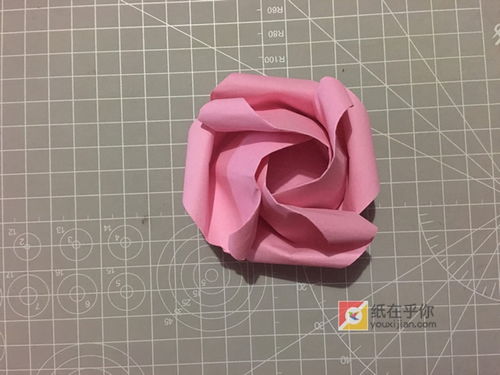  折玫瑰花视频教程--第1张